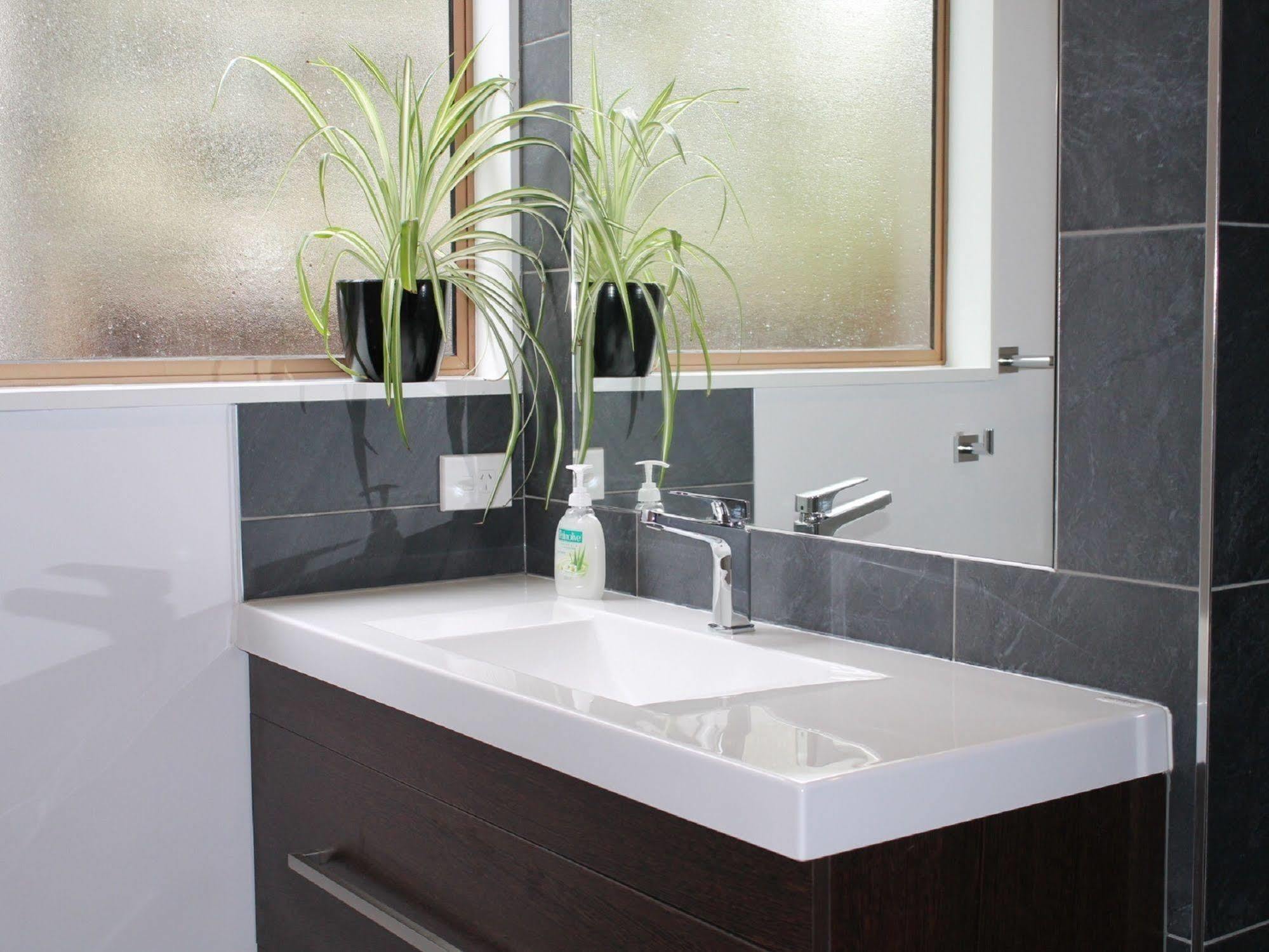Inn The Bay Bed & Breakfast Kaikoura Buitenkant foto